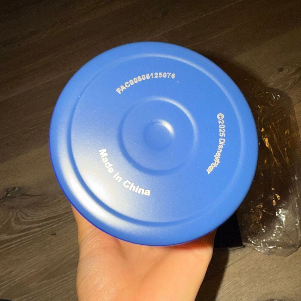 Elio DISNEY Hydro Flask - Picture 3 of 4